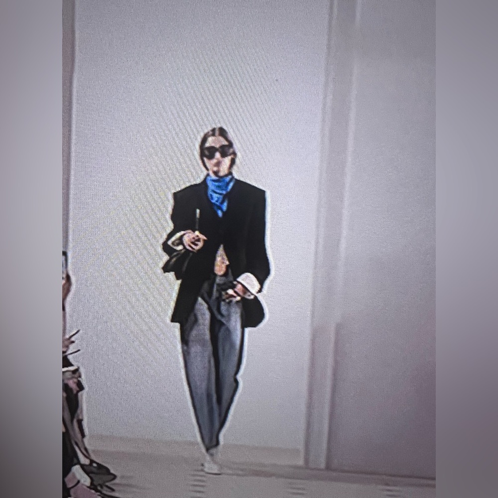 🥰🦊New MaxMara Sexy lace sides light weight  Blazer